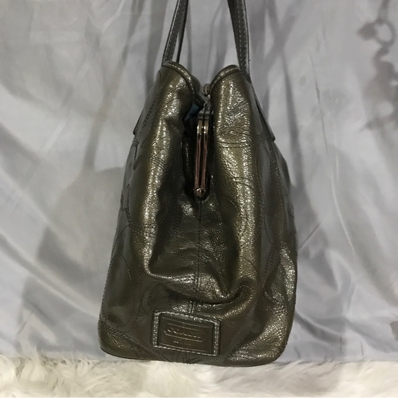 Coach Gray Patent Leather Kisslock Satchel Bag F15658 - Picture 4 of 16